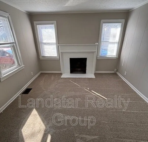 3762 Parthenia Ave — Photo 5