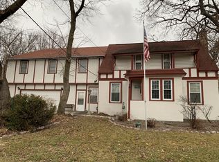 615 Spring Rd, Ingleside, IL 60041