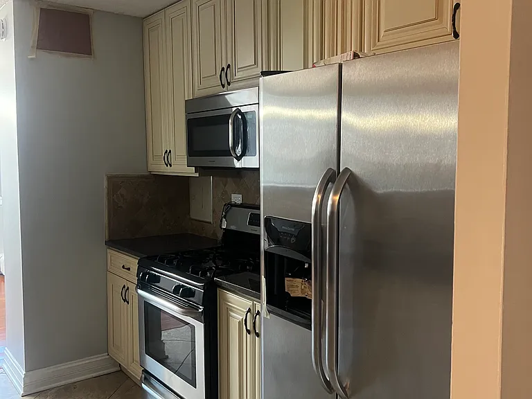 2200 S Stewart Ave #2A — Photo 10
