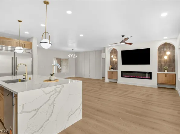 1651 Danbury Crossing Dr, Henderson, NV 89052
