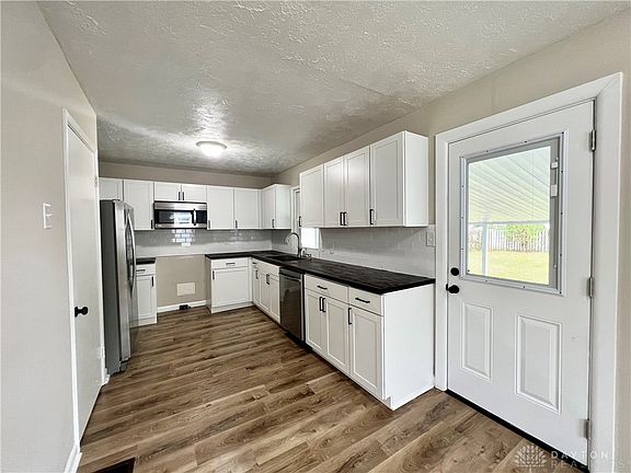 3rd image of 559 Fernwood Dr