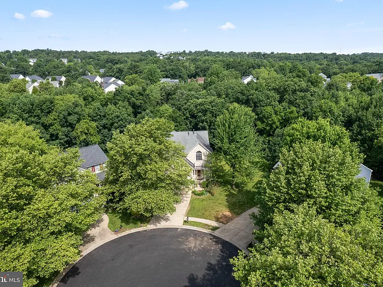 21355 Fernbrook Ct — Photo 6