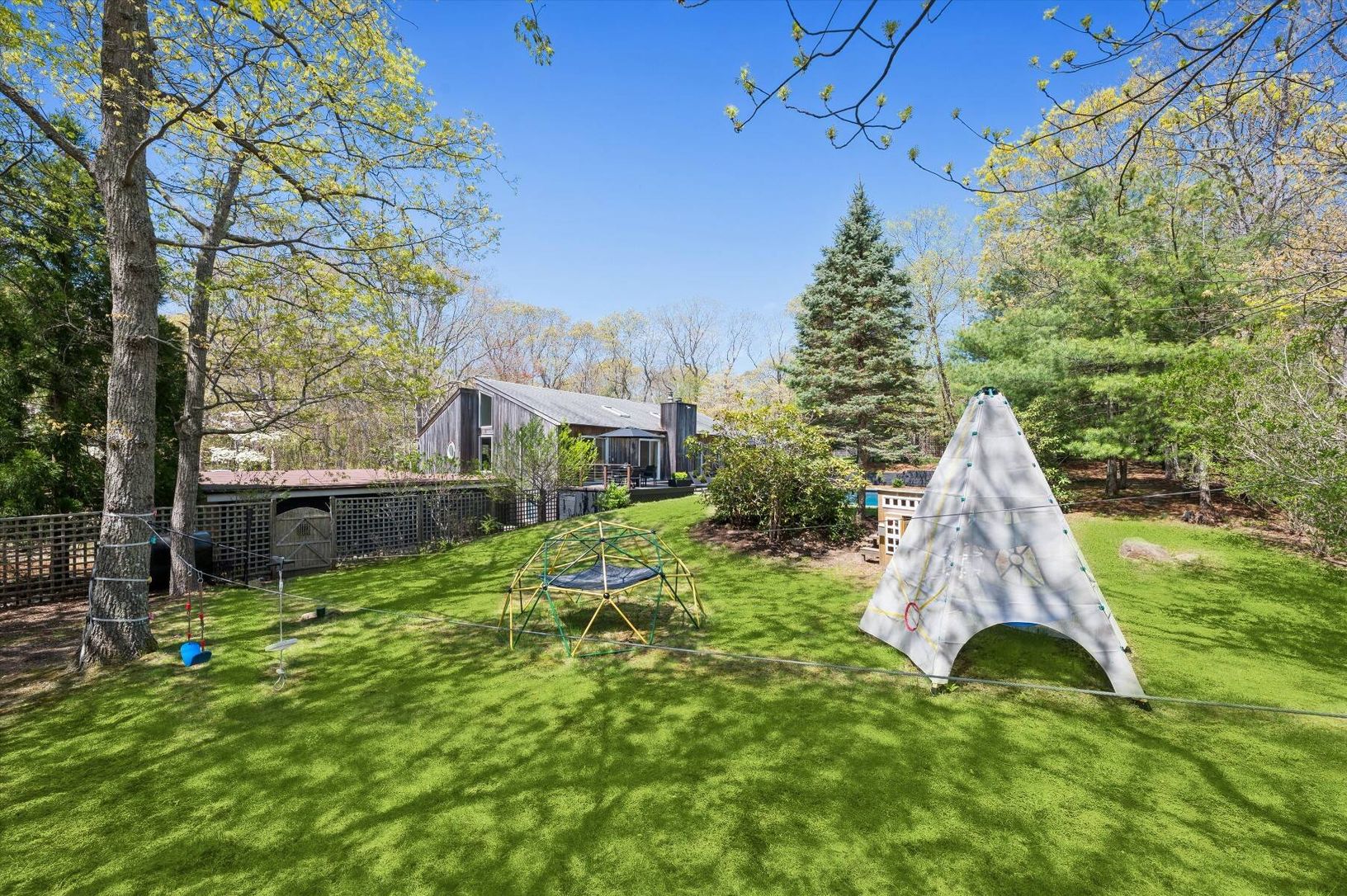  Expansive Grounds to Explore + Play