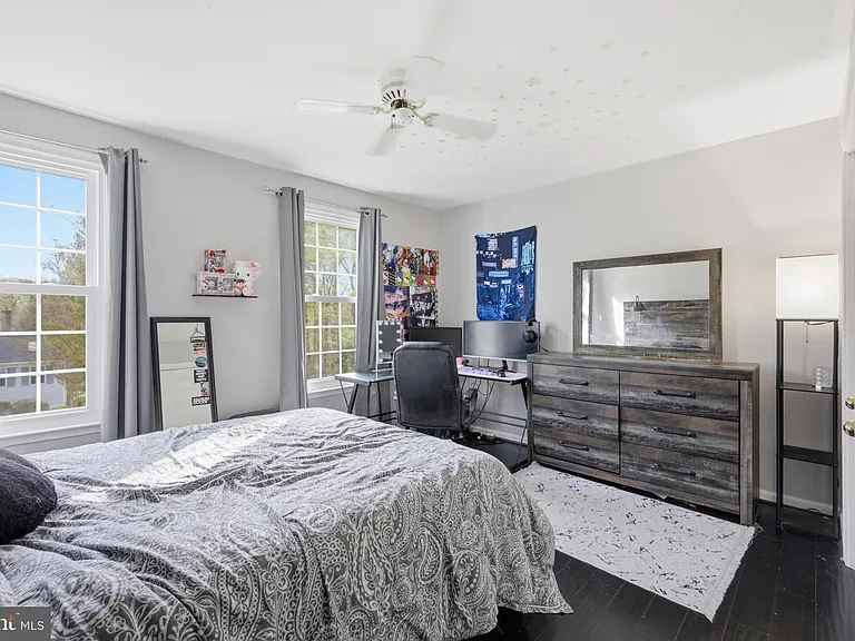 8664 Pohick Forest Ct — Photo 31