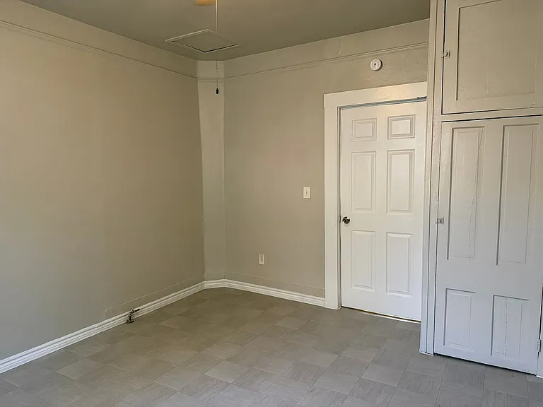 2308 W Martin St — Photo 14