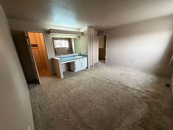 4th image of 2914 Millice Ave
