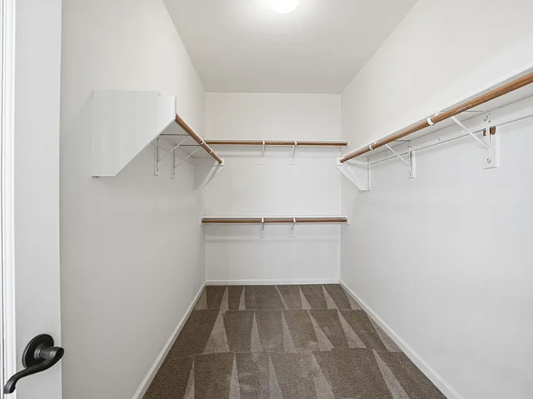Main Bedroom Walk in Closet