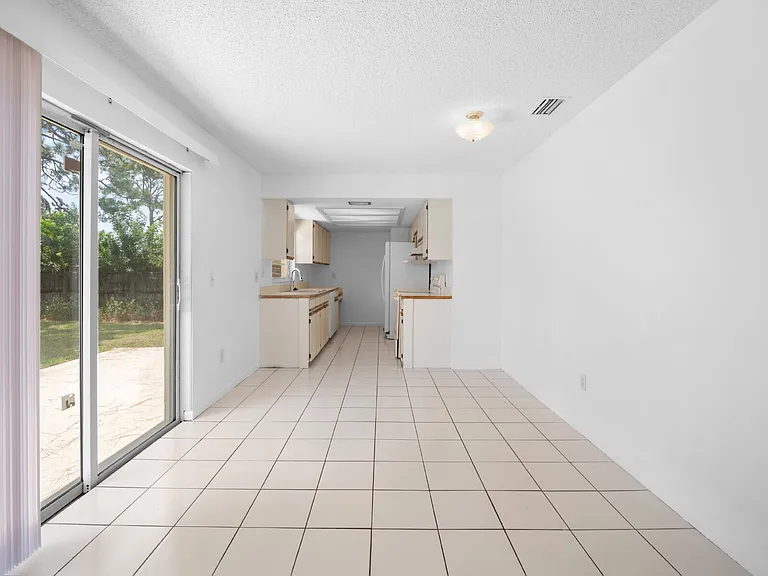 1187 Merrick Ave NW — Photo 8