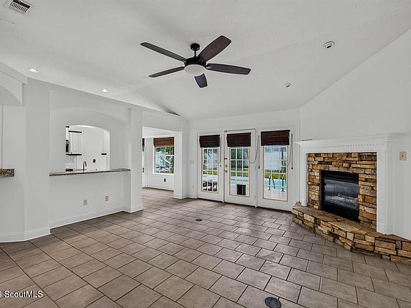 3rd image of 200 Eagle Blvd