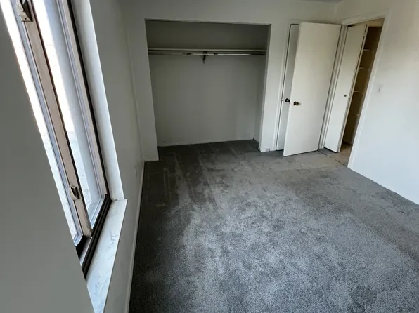 2440 Noble Rd #1, Cleveland, OH 44121