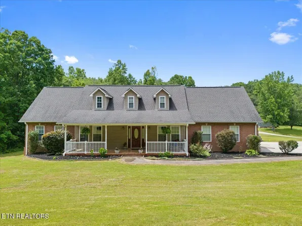 129 Hickory Ln, Oliver Springs, TN 37840