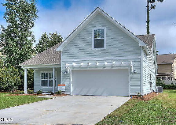 3rd image of 711 Coniston Drive SE #32