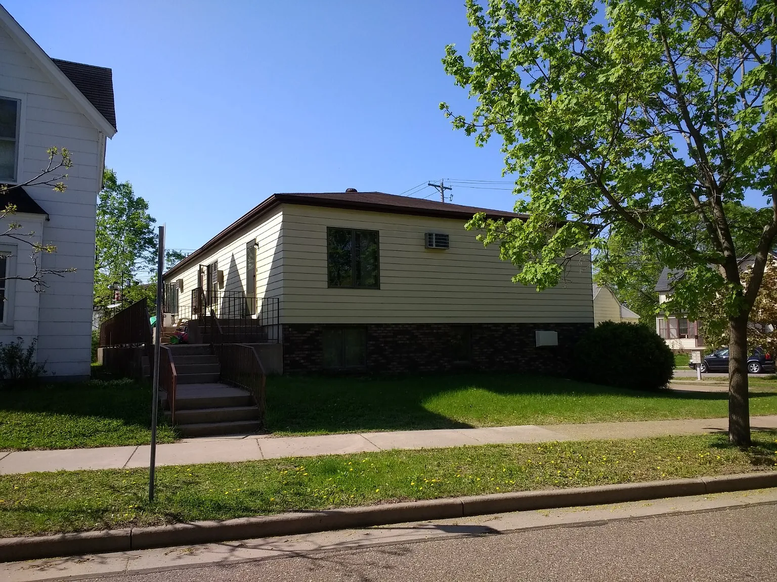 303 Talmadge St — Photo 3