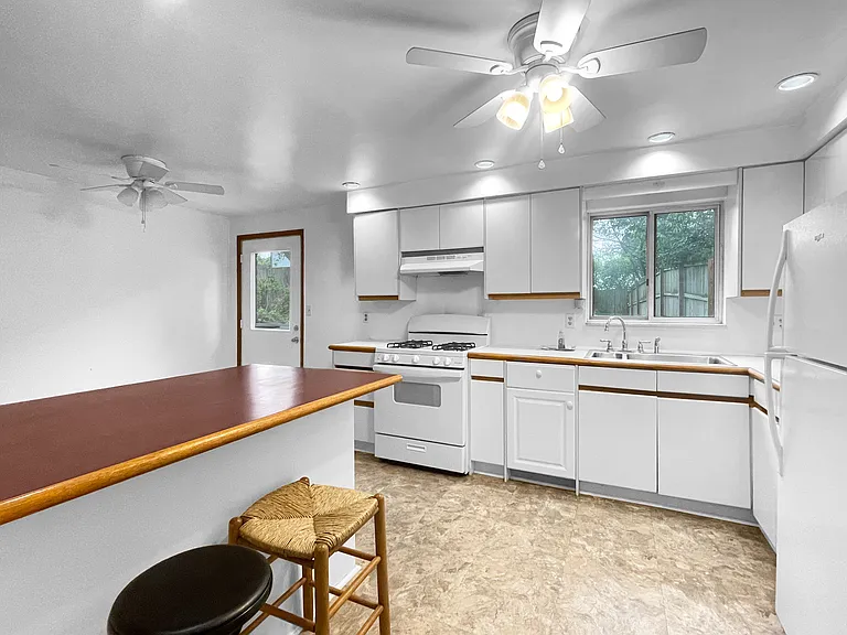 Eat in Kitchen