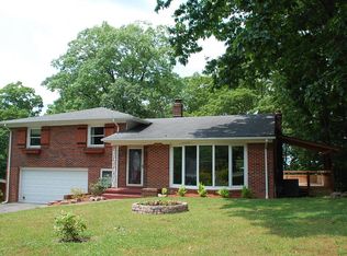 243 Ridgecrest Rd, Bluefield, WV 24701