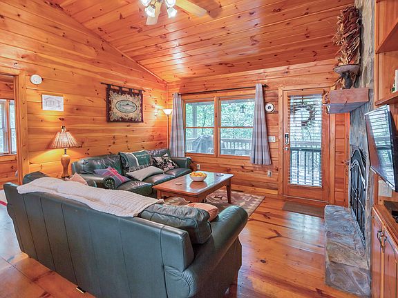 2nd image of 9 Briar Creek Rd