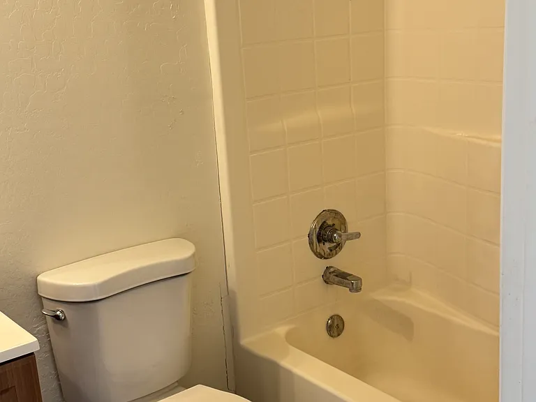 4120 N Montezuma Dr #B — Photo 4