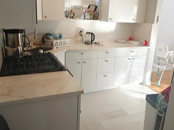 4082 Bedford Avenue image 2 of 20