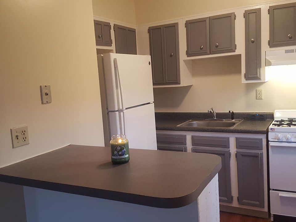 1st image of 24 Elsmere Blvd
