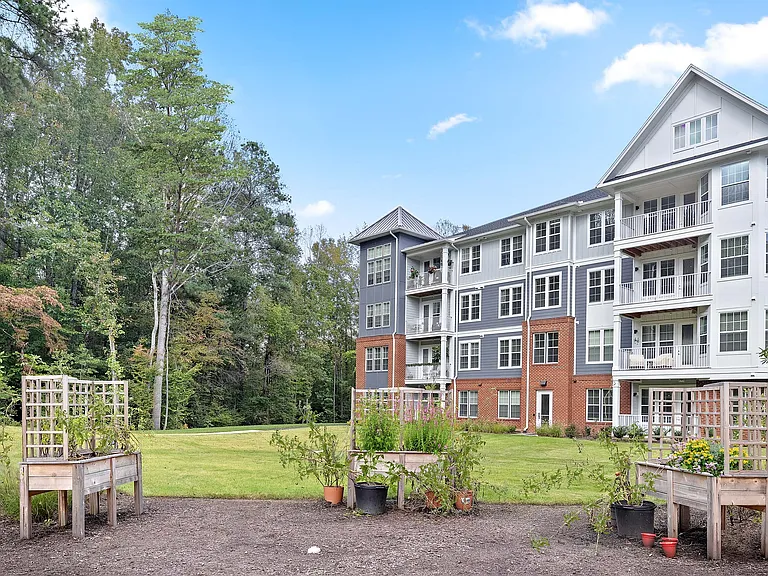 Lake Forest at Swift Creek — Photo 20