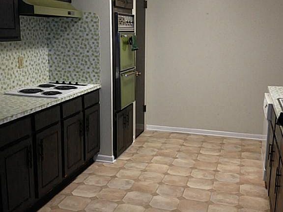 4th image of 9014 Winding River Dr