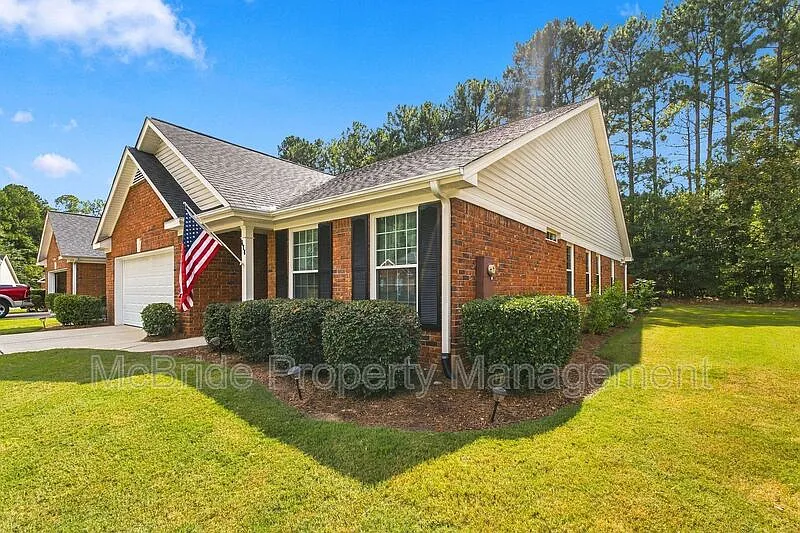 3 bed, 2.0 bath, 1894 sqft, $1,950 — Photo 3