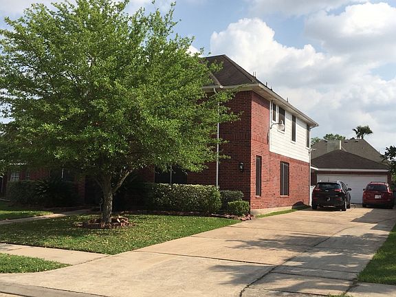 3rd image of 13711 Garden Springs Dr