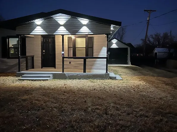 113 2nd St, McLean, TX 79057