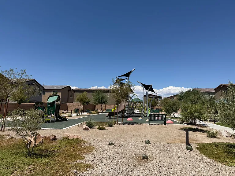 5646 Mesa Sedona St — Photo 40