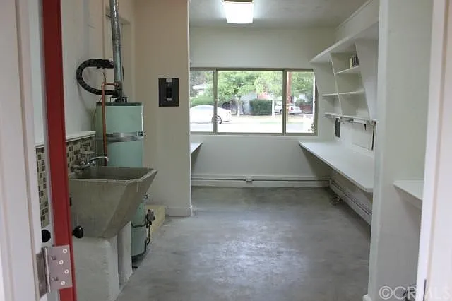 1609 Sheridan Ave — Photo 1
