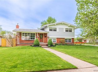 190 Sunrise Blvd, Williamsville, NY 14221
