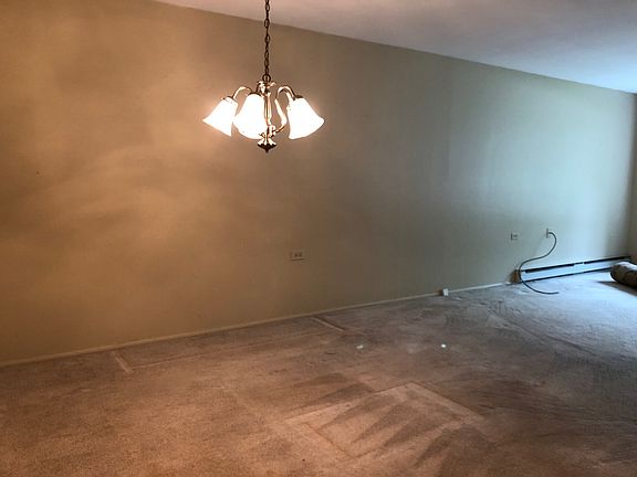 5th image of 7504 Channahon Ct