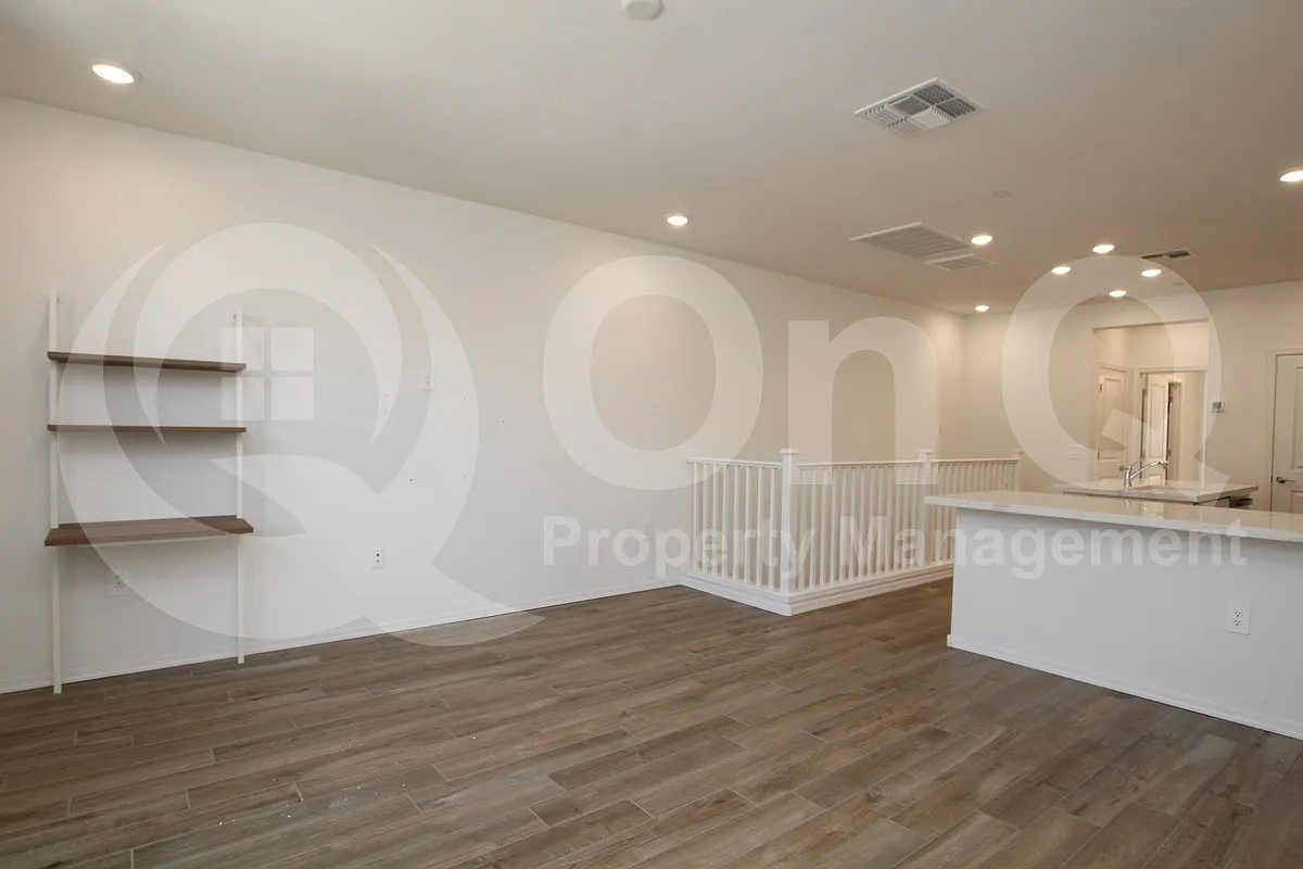 2 bed, 2.0 bath, 1193 sqft, $1,950 — Photo 3