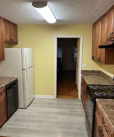 7157 Williamsburg Dr — Photo 6