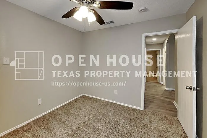 649 Blueberry Hill Ln — Photo 13