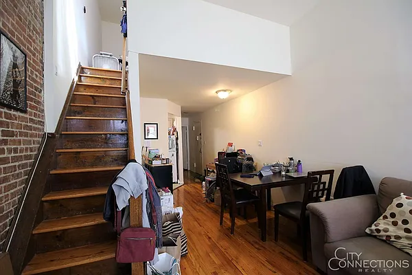 Rented by City Connections Realty | media 77