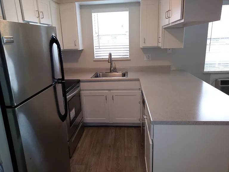 Victoria Inn Apts — Photo 24