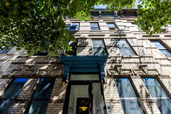 Rented by EXR | media 28