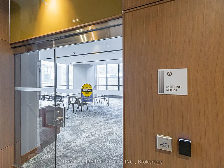 17 Bathurst St #2707 — Photo 36