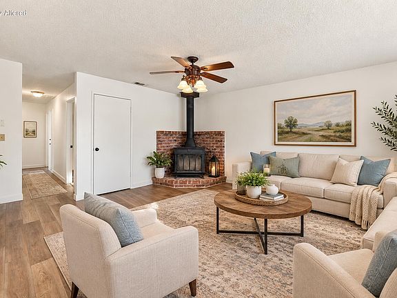 3rd image of 2472 Corona St