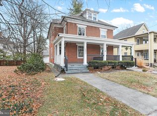 1052 Edgar Ave, Chambersburg, PA 17201