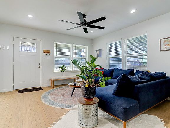 4th image of 4801 Avenue H