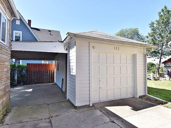 5th image of 102 W Geneva St