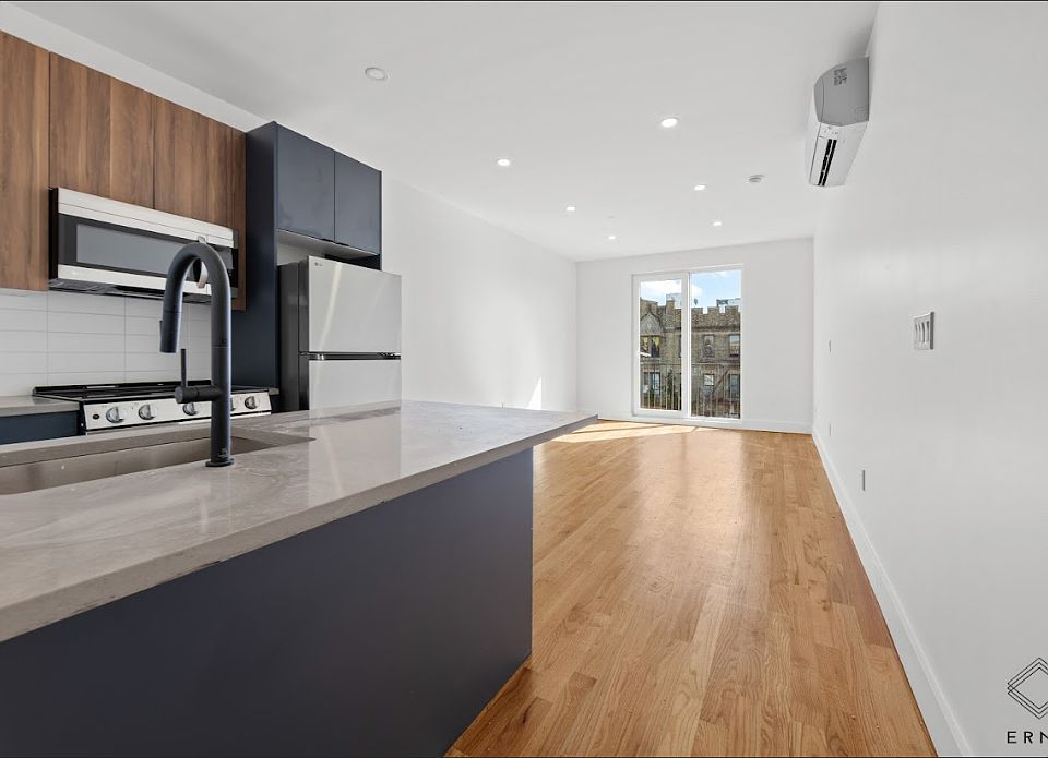 1st image of 271 E 28th St #2B