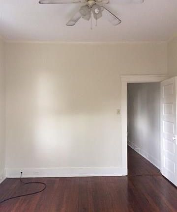 4th image of 1015 Bellecastle St #1/2