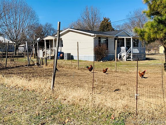 4th image of 301 S Long St