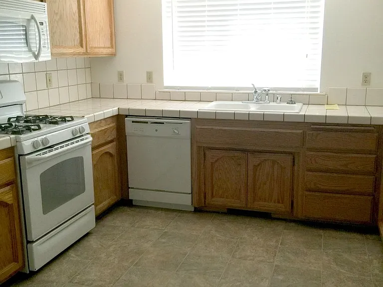 3756 Rosita Dr — Photo 9