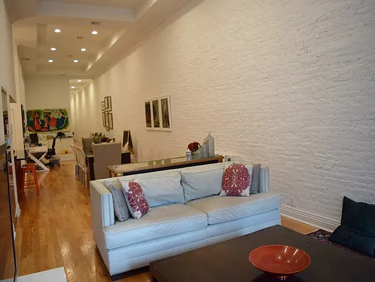 Rented by Sotheby's International Realty | media 29