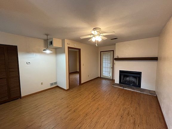 2nd image of 43 Pepperwood Ct #43