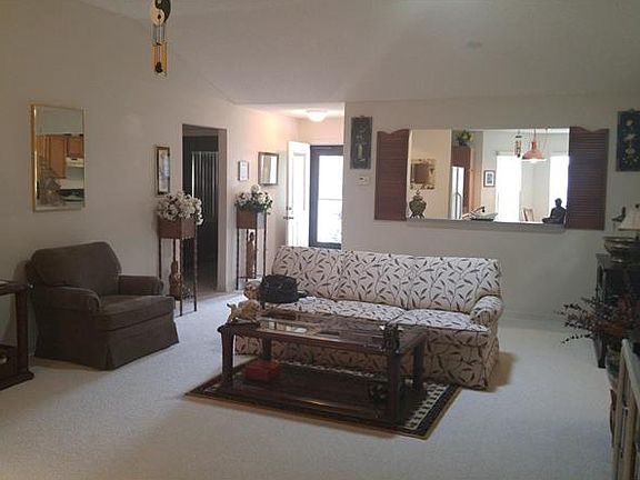 5th image of 3072 Burbank Ln